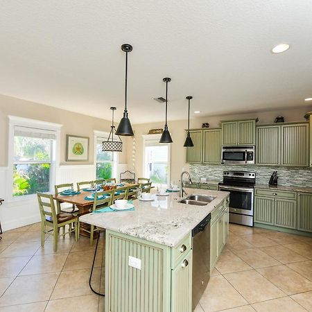 Nautical Tides Villa Bradenton Beach Exterior photo