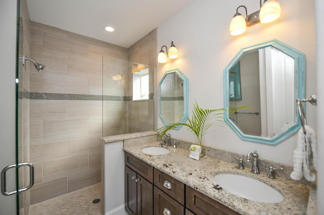 Nautical Tides Villa Bradenton Beach Exterior photo