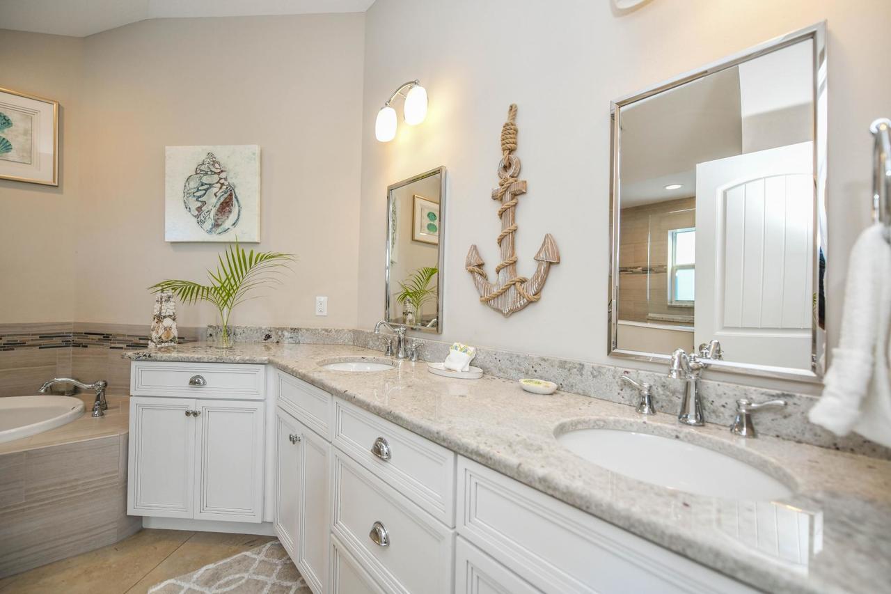 Nautical Tides Villa Bradenton Beach Exterior photo