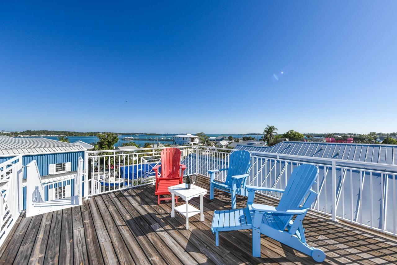 Nautical Tides Villa Bradenton Beach Exterior photo