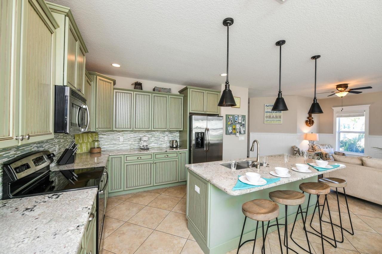 Nautical Tides Villa Bradenton Beach Exterior photo