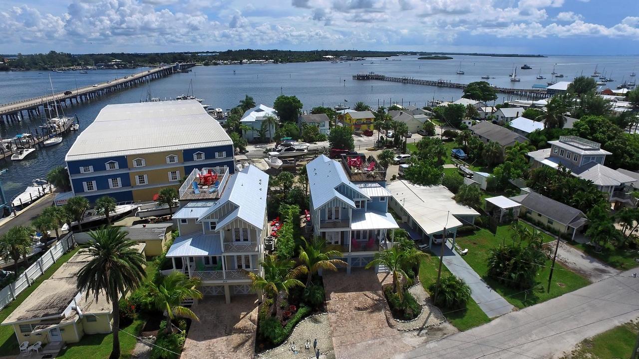 Nautical Tides Villa Bradenton Beach Exterior photo